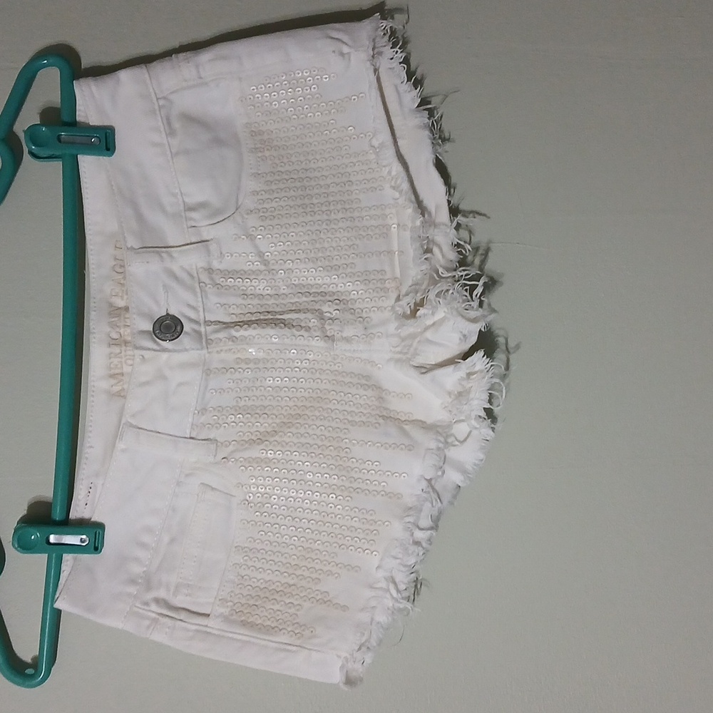 American Eagle Outfitters White Jean Shorts With Sequins Size 00